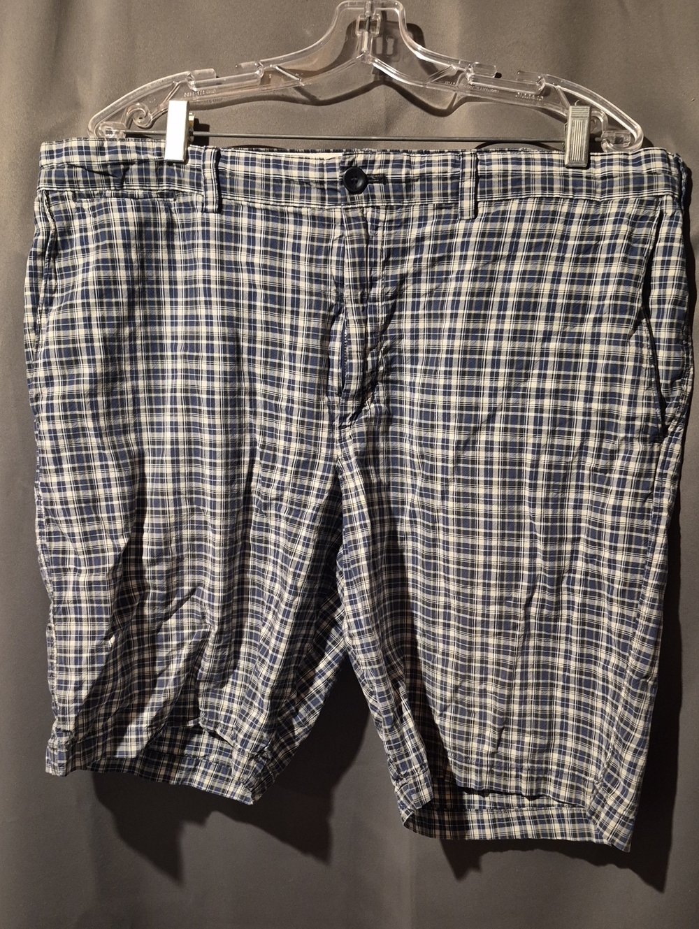 BAnana Republic Men's Blue and White Plaid Cotton Shorts
